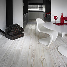 Parquet-en-pin-blanchi---FPBOIS