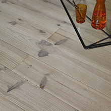 Parquet-en-pin-cérusé---FP-BOIS